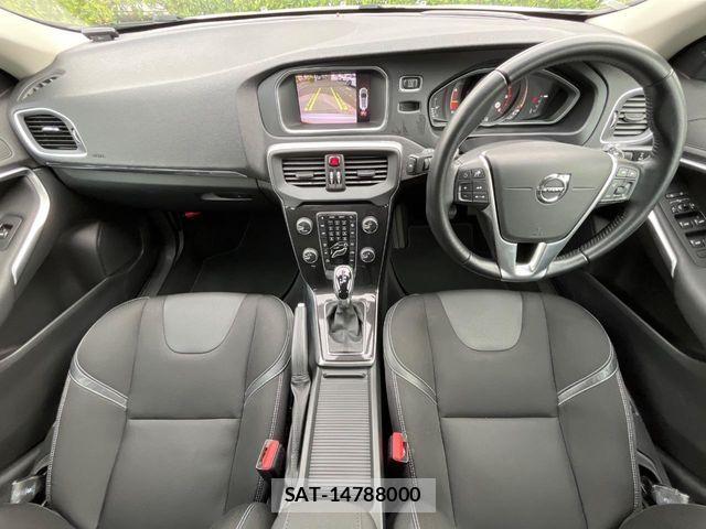 Volvo V40 2018-12 6504538-1