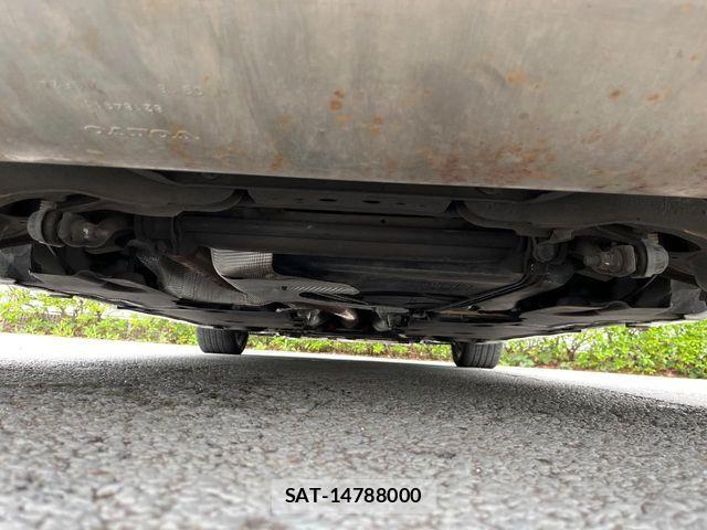 Volvo V40 2018-12 6504538-19