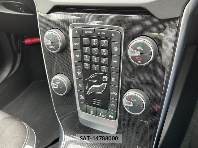 Volvo V40 2018-12 6504538-8