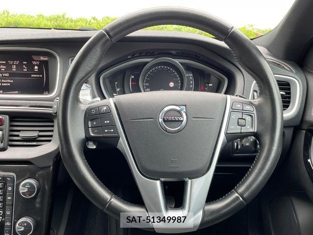 Volvo V40 2018-12 6504545-12