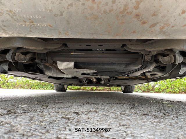 Volvo V40 2018-12 6504545-19