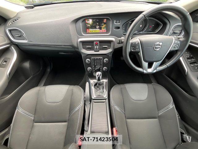 Volvo V40 2017-05 6504544-1
