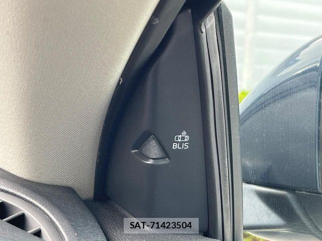 Volvo V40 2017-05 6504544-6