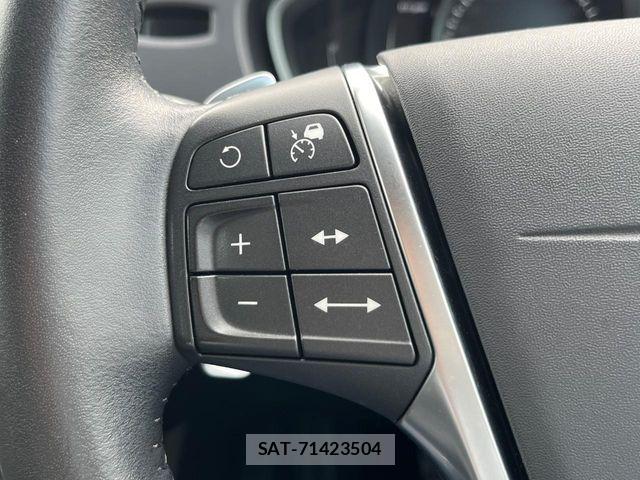 Volvo V40 2017-05 6504544-8