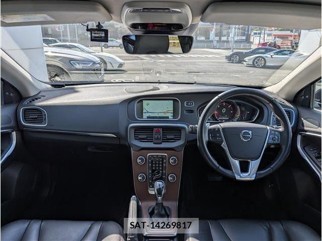 Volvo V40 2017-01 6615508-14