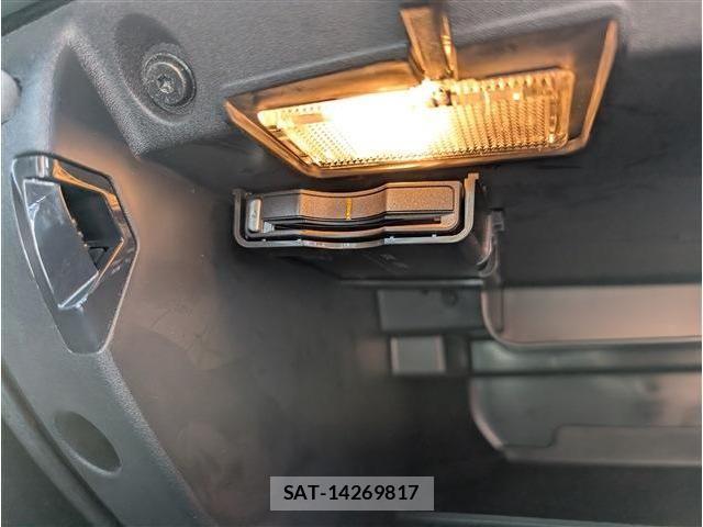 Volvo V40 2017-01 6615508-19
