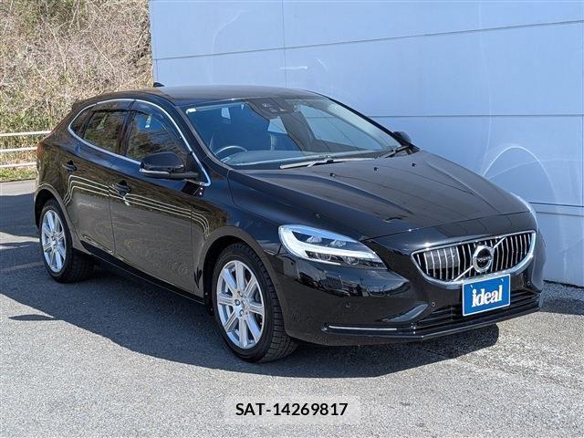 Volvo V40 2017-01 6615508-2