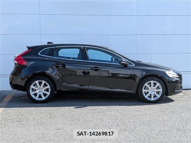 Volvo V40 2017-01 6615508-3