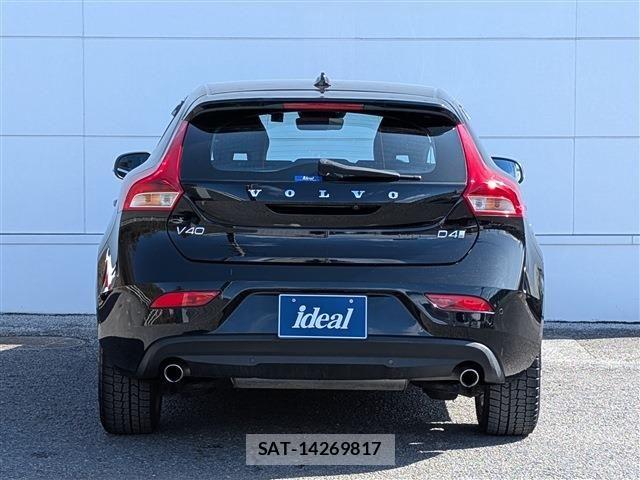 Volvo V40 2017-01 6615508-5