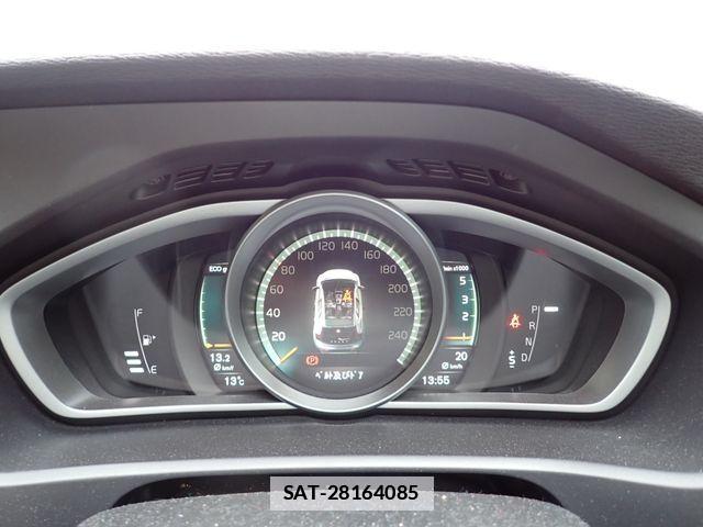 Volvo V40 2017-06 6678645-12