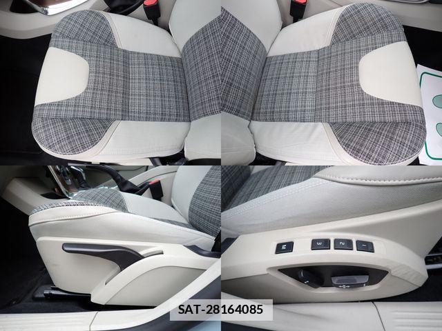 Volvo V40 2017-06 6678645-21