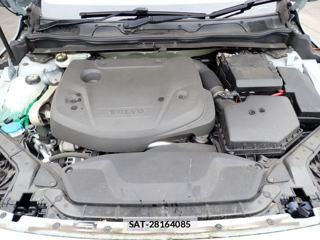 Volvo V40 2017-06 6678645-26