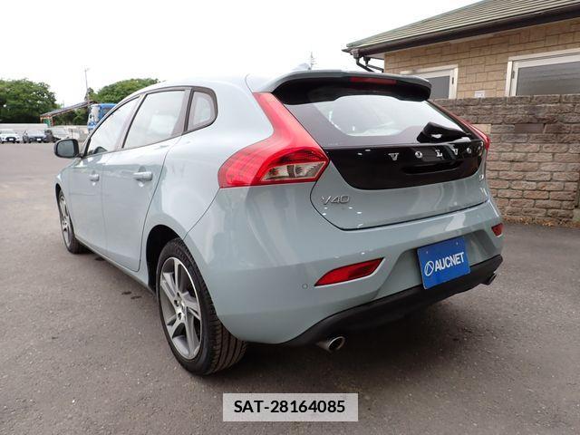 Volvo V40 2017-06 6678645-2