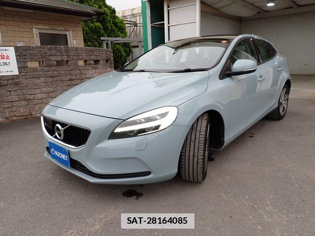 Volvo V40 2017-06 6678645-6