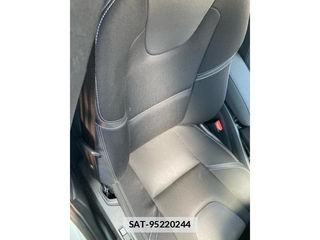 Volvo V40 2018-09 6915023-9