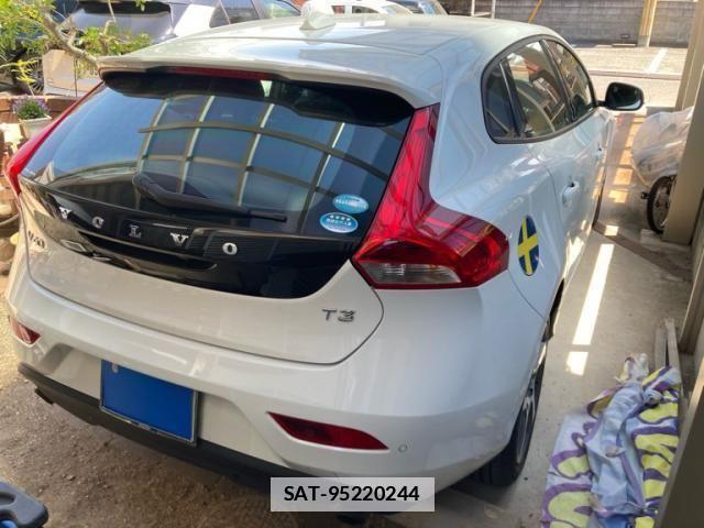Volvo V40 2018-09 6915023-1