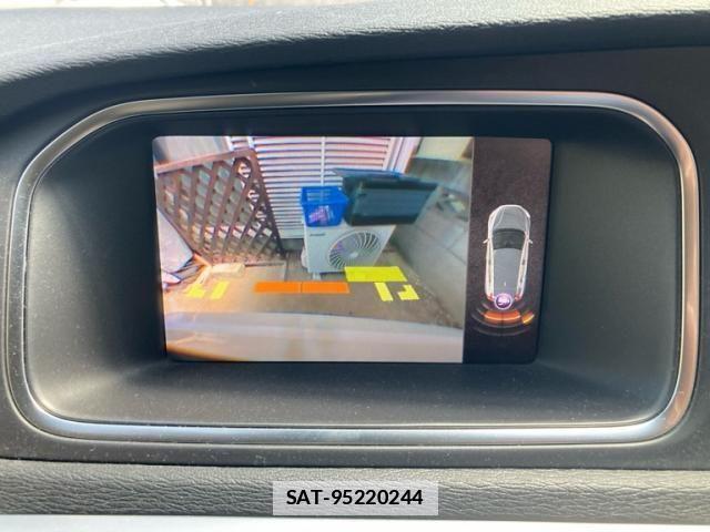 Volvo V40 2018-09 6915023-19