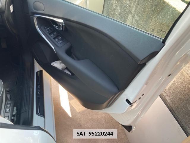 Volvo V40 2018-09 6915023-7