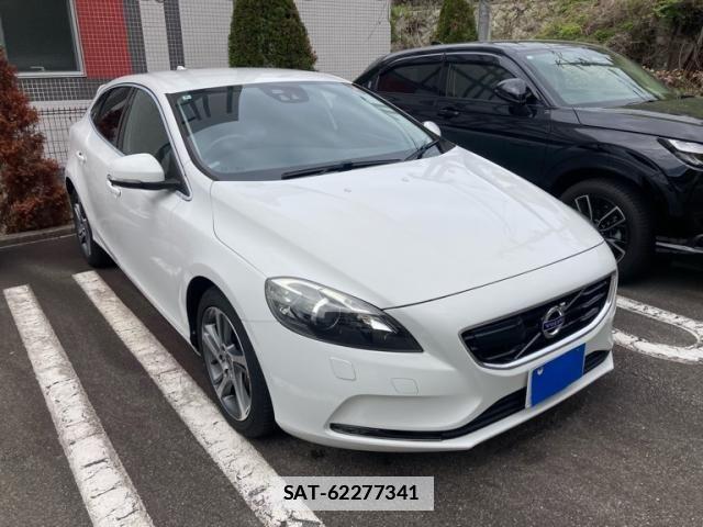 Volvo V40 2016-08 7061262-0