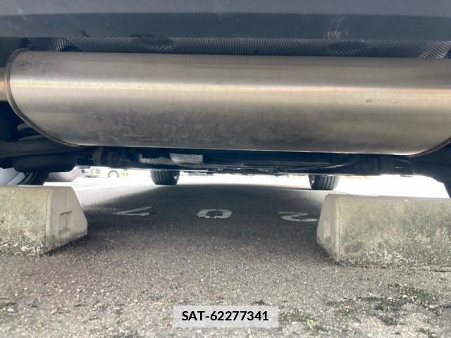 Volvo V40 2016-08 7061262-12