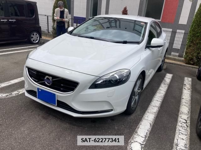 Volvo V40 2016-08 7061262-1