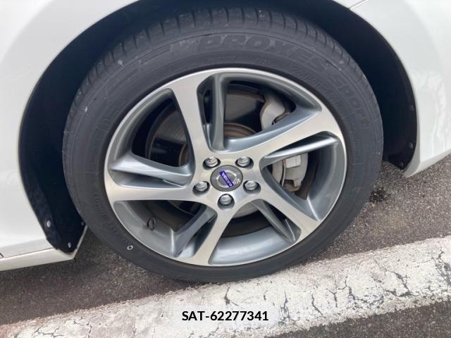 Volvo V40 2016-08 7061262-6
