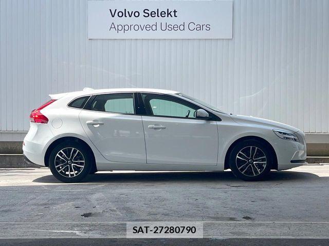 Volvo V40 2019-08 7061255-16