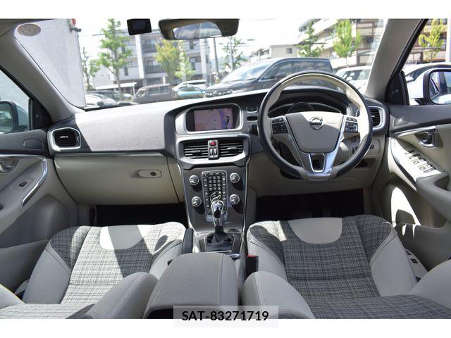 Volvo V40 2018-06 7061252-1