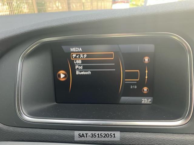 Volvo V40 2013-07 7226749-23