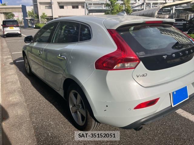 Volvo V40 2013-07 7226749-6