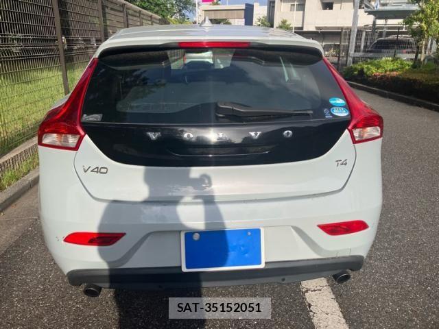 Volvo V40 2013-07 7226749-7
