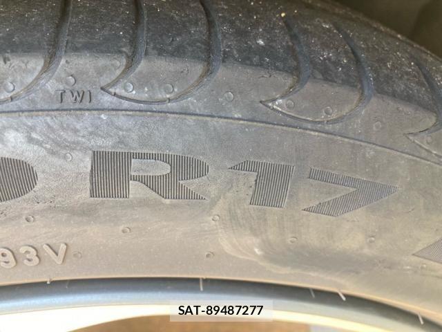 Volvo V40 2015-04 7226748-10