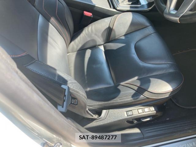 Volvo V40 2015-04 7226748-15