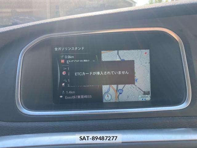 Volvo V40 2015-04 7226748-23