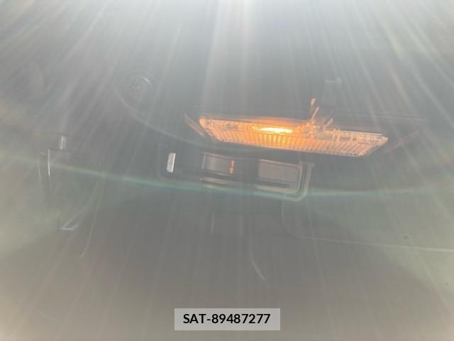Volvo V40 2015-04 7226748-25