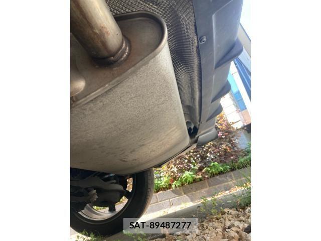 Volvo V40 2015-04 7226748-28