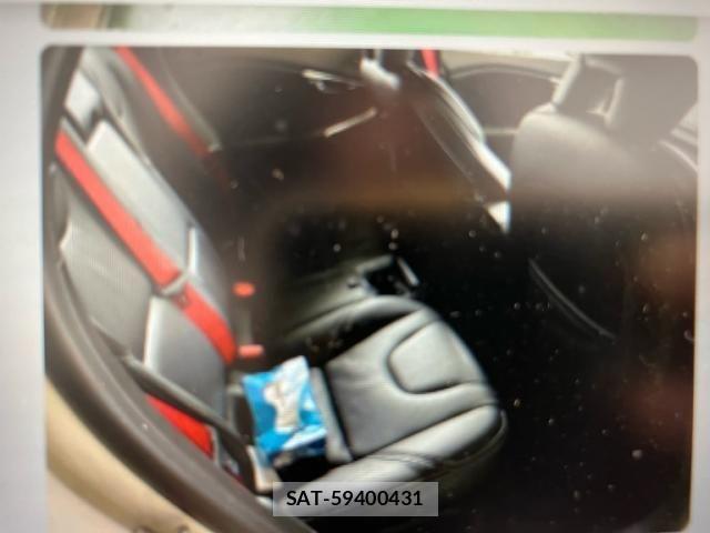 Volvo V40 2016-02 7226752-6