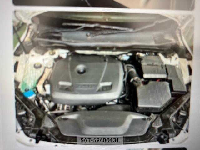 Volvo V40 2016-02 7226752-8
