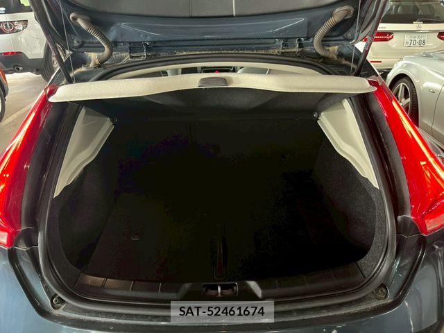 Volvo V40 2019-07 7226760-10