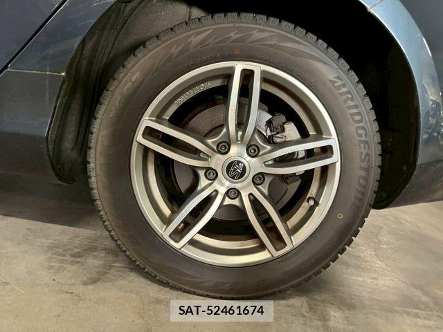 Volvo V40 2019-07 7226760-22