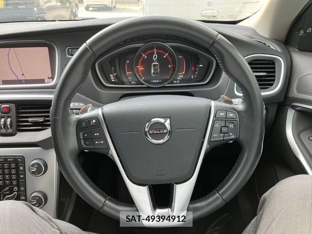 Volvo V40 2018-02 7226756-7
