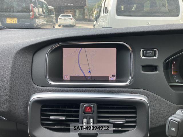 Volvo V40 2018-02 7226756-8