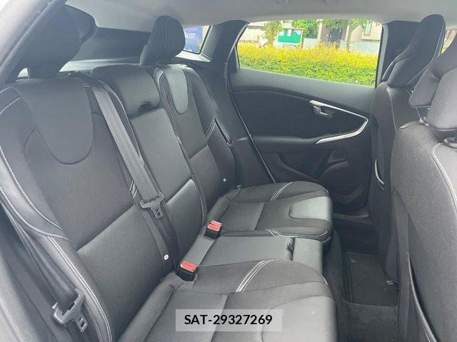 Volvo V40 2016-09 7226754-13