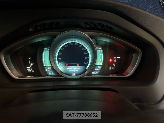 Volvo V40 2013-07 7226753-22