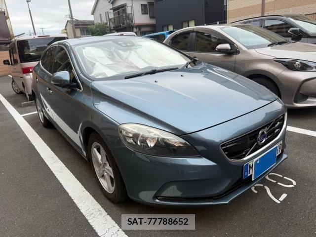 Volvo V40 2013-07 7226753-1