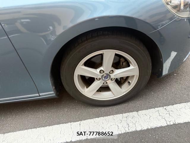 Volvo V40 2013-07 7226753-6