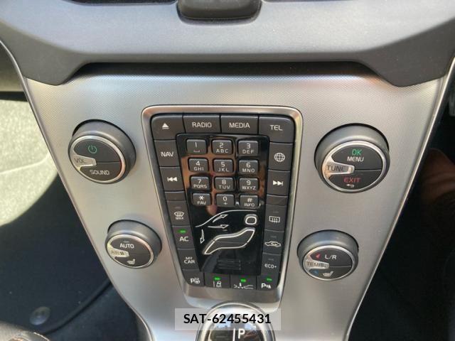 Volvo V40 2018-01 7252742-16