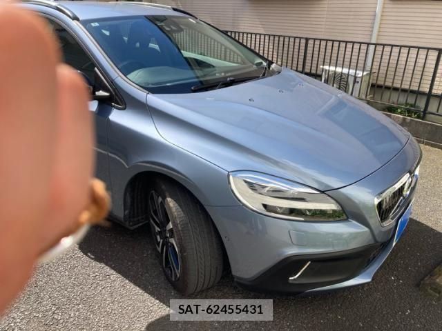 Volvo V40 2018-01 7252742-2