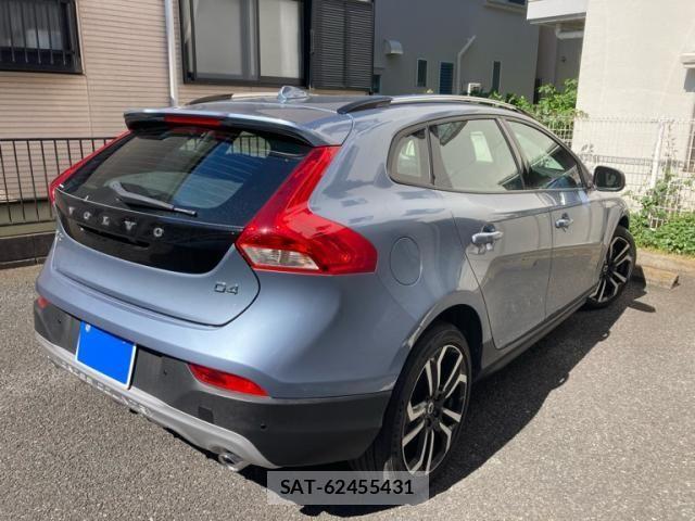Volvo V40 2018-01 7252742-4