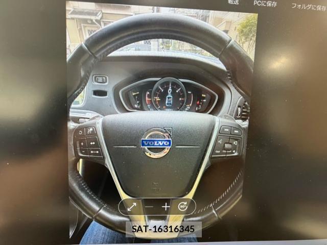 Volvo V40 2015-07 7272391-9